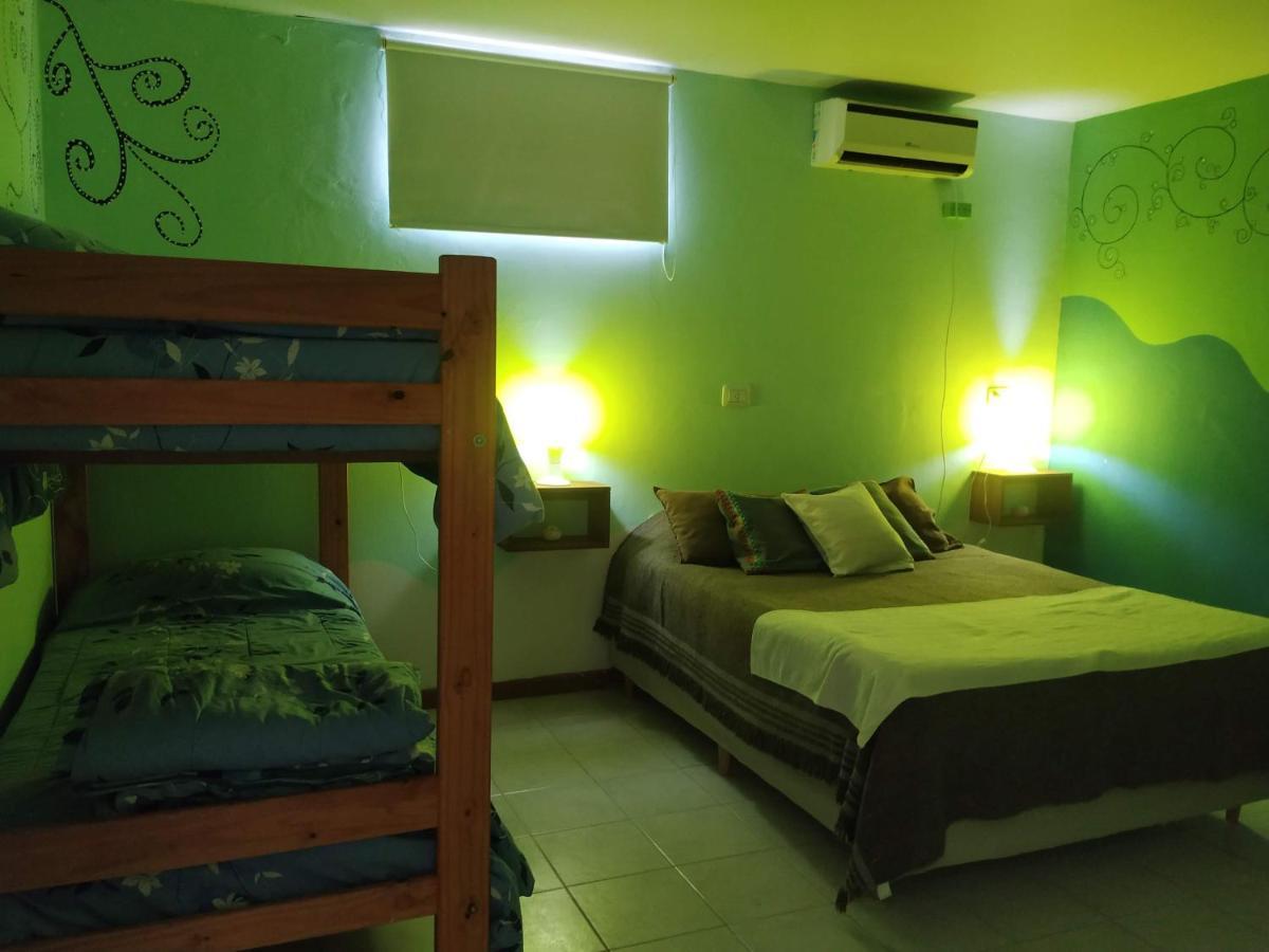 Complejo Aloha Hotel Puerto Piramides Ngoại thất bức ảnh