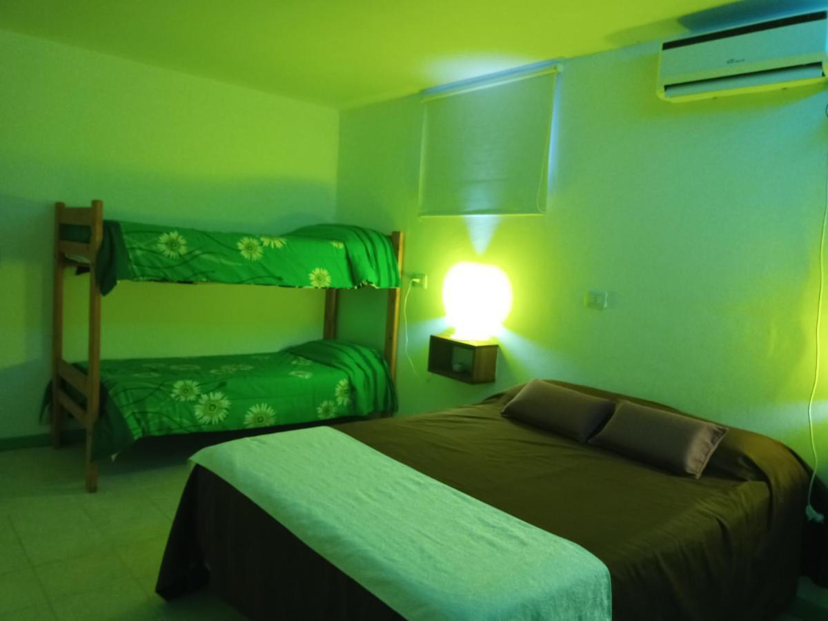 Complejo Aloha Hotel Puerto Piramides Ngoại thất bức ảnh