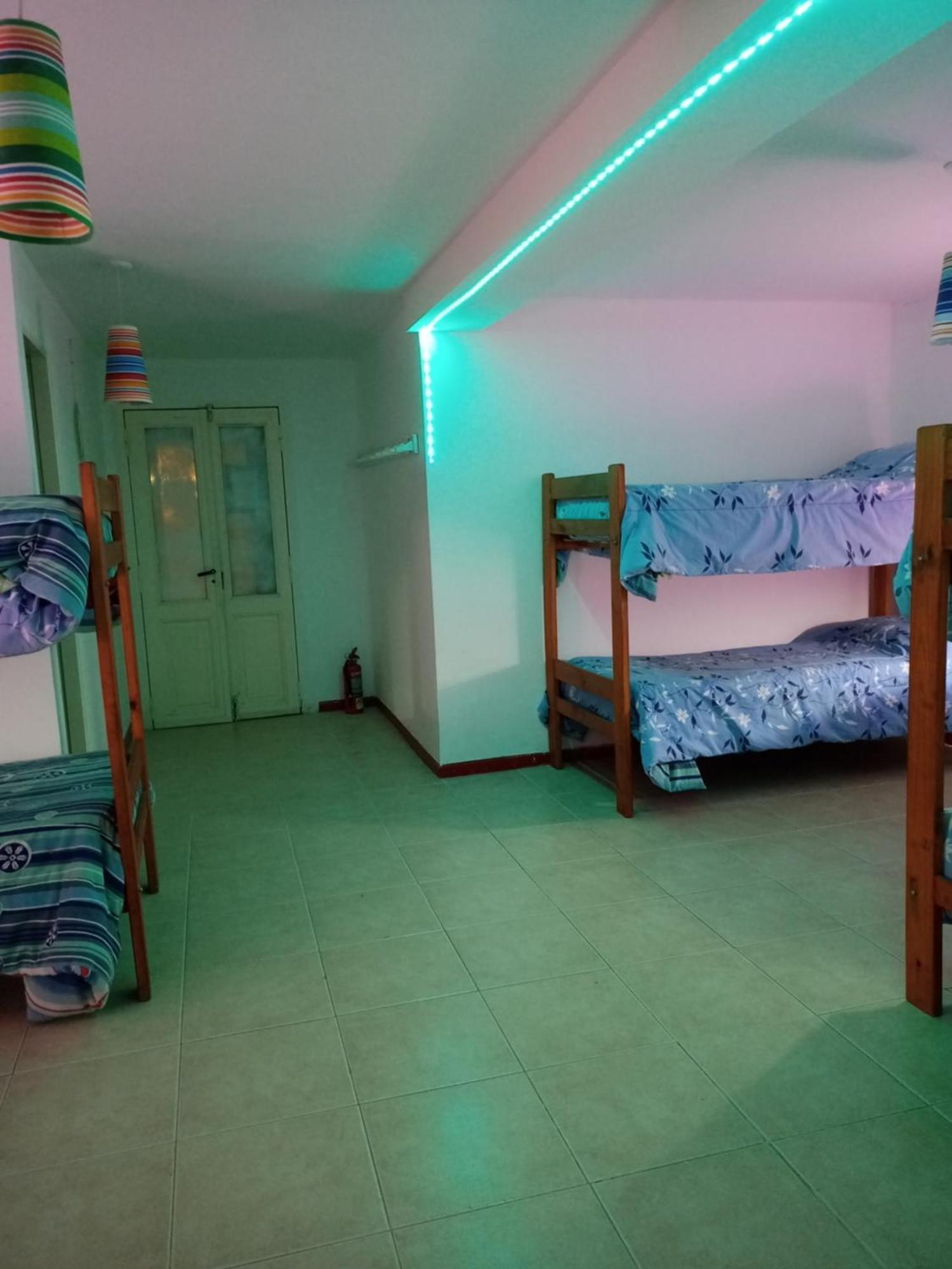 Complejo Aloha Hotel Puerto Piramides Phòng bức ảnh